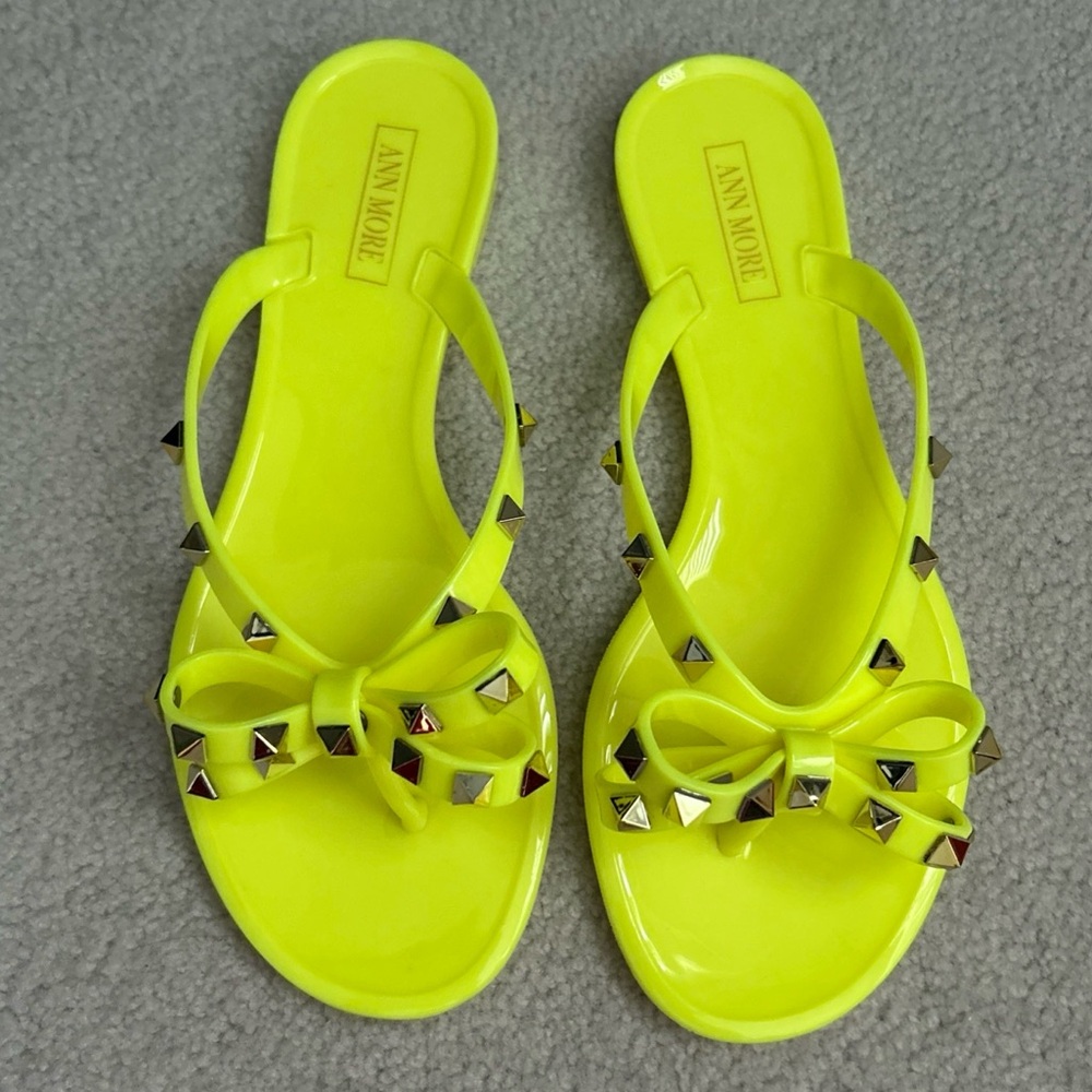 NEW Neon Yellow Studded Sandals Sz 7